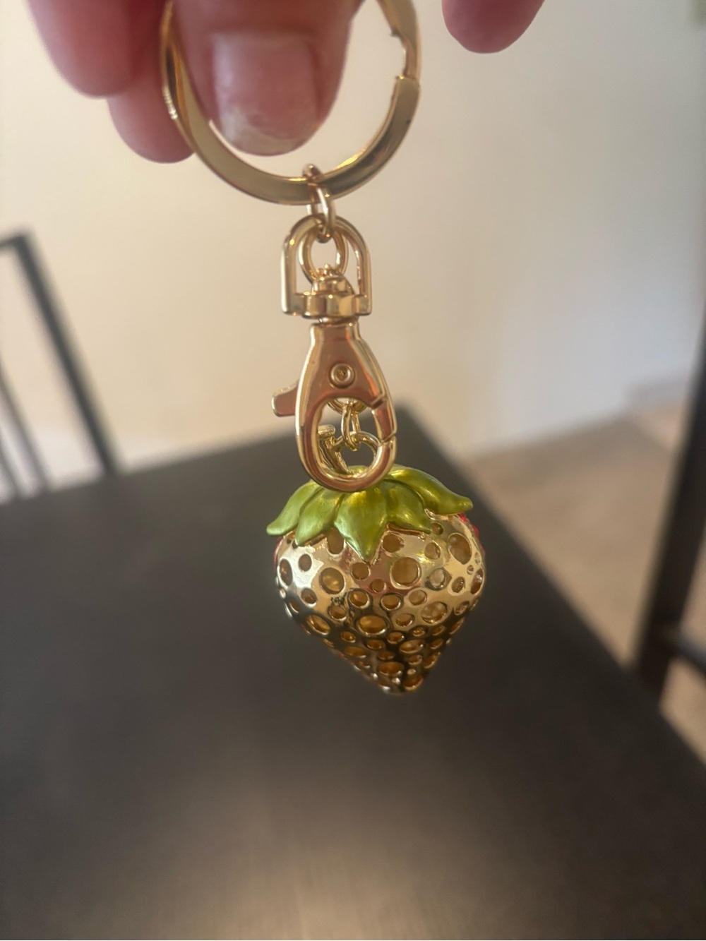 Crystal Strawberry Keychain - Red with Green Top - Picture 4 of 4